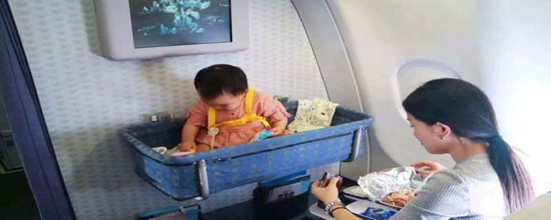 带2岁宝宝坐飞机有危害吗